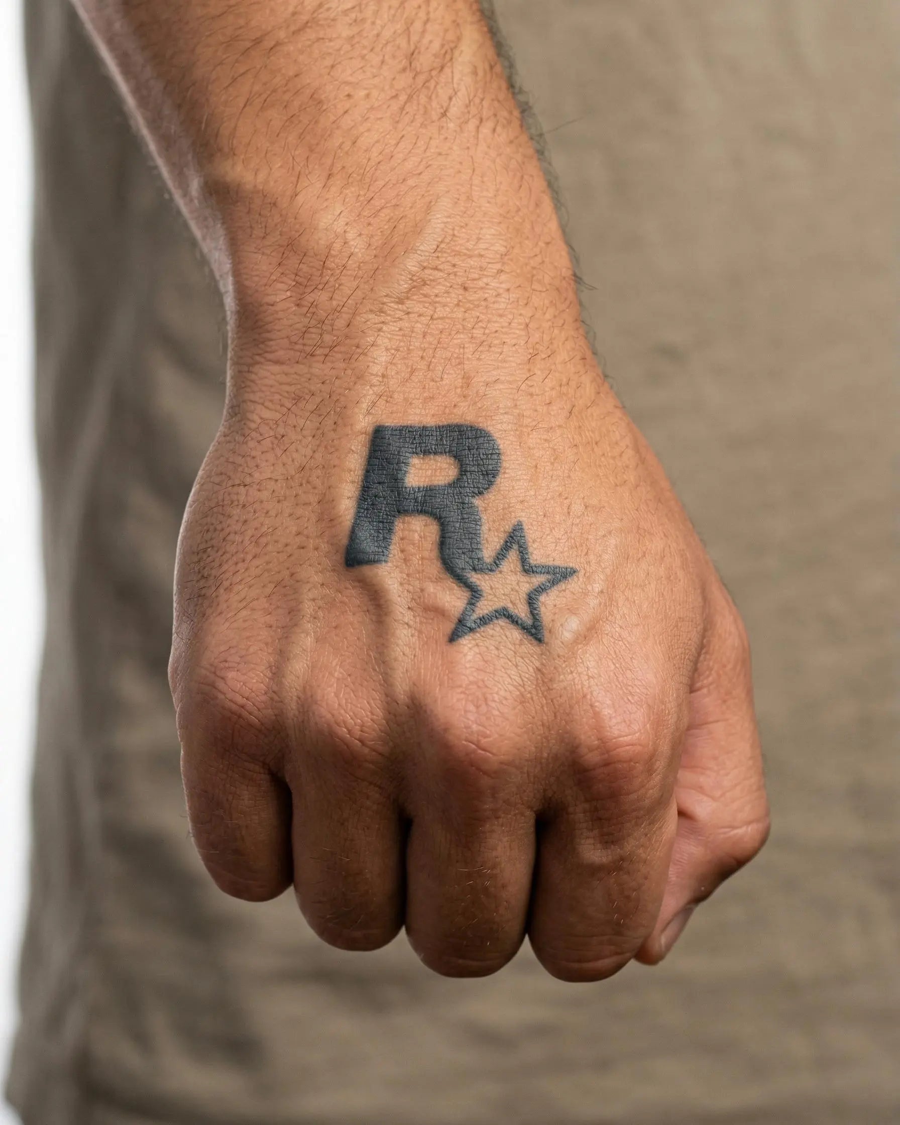 R Star Logo