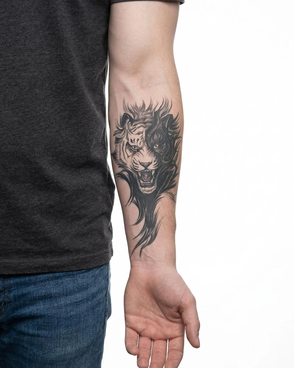 Roaring Tiger