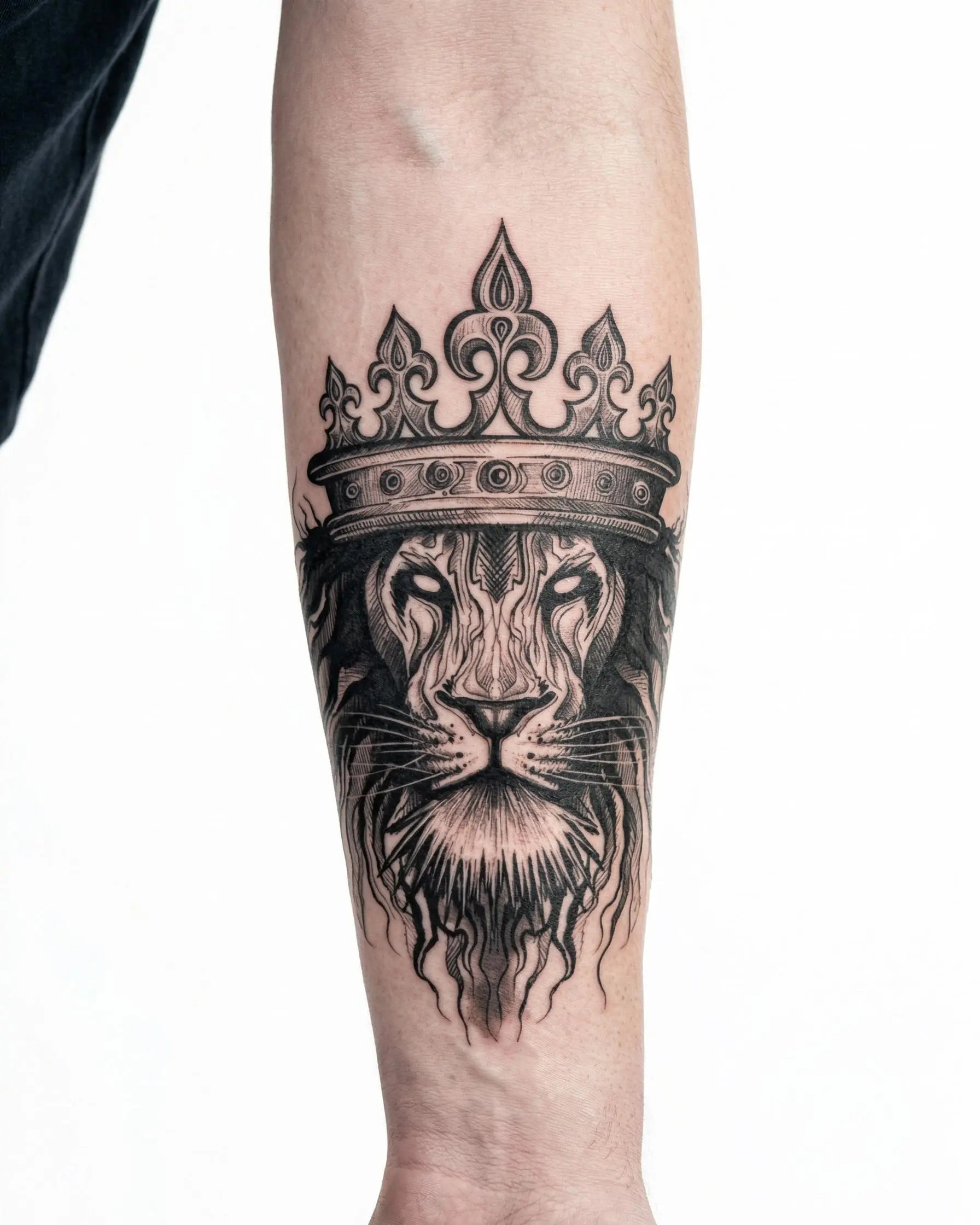 Crowned Lion